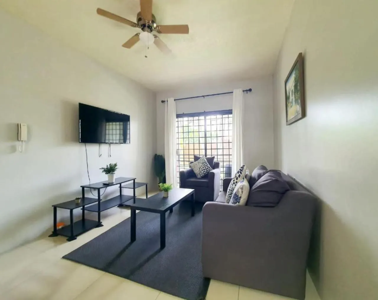 Ctbh At The Red House Daily And Monthly Rentals Kingston Apartment