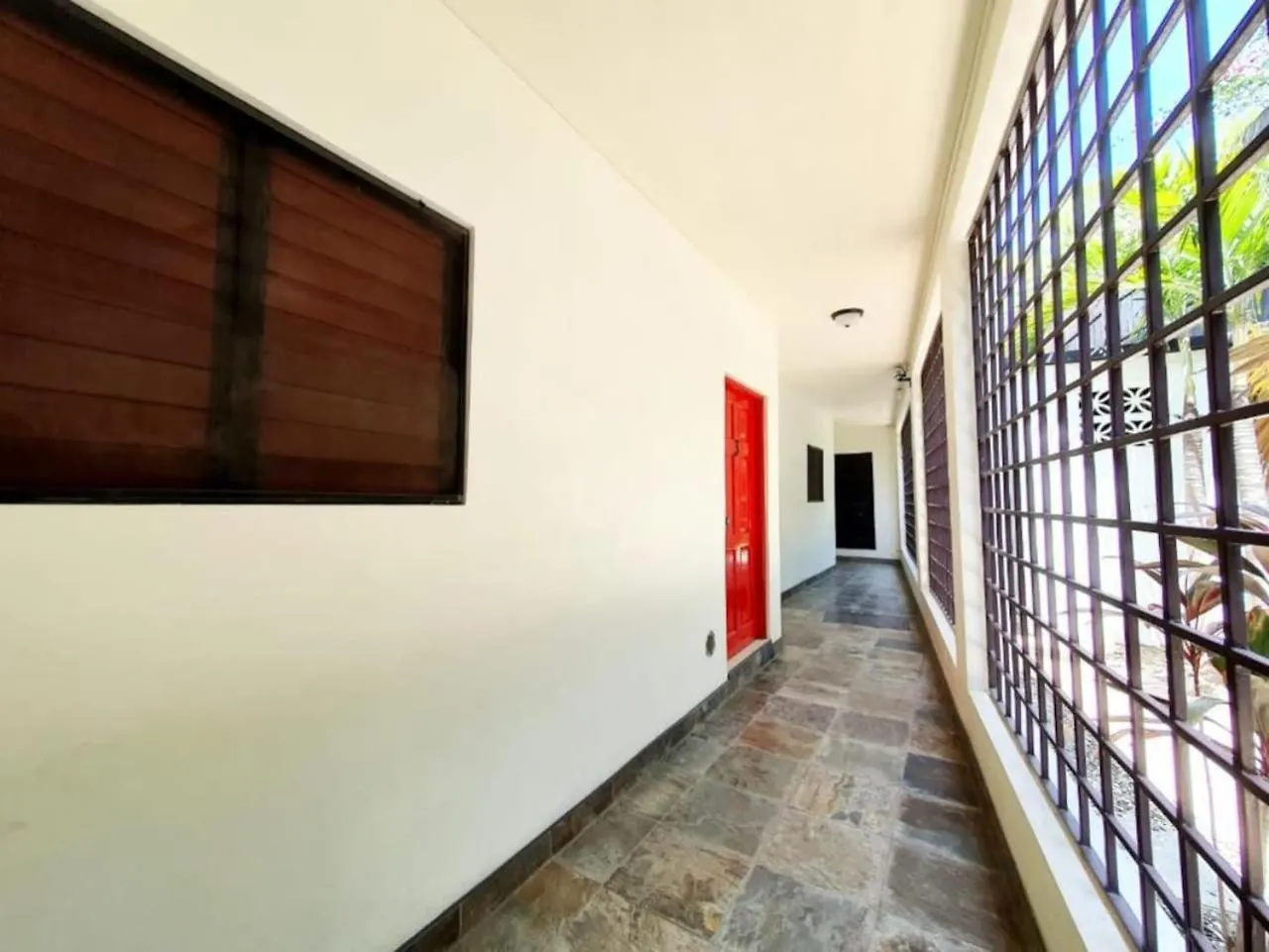 Ctbh At The Red House Daily And Monthly Rentals Kingston Apartment